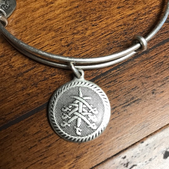Vintage Alex and Ani Seven Swords silver bracelet - Picture 2 of 4
